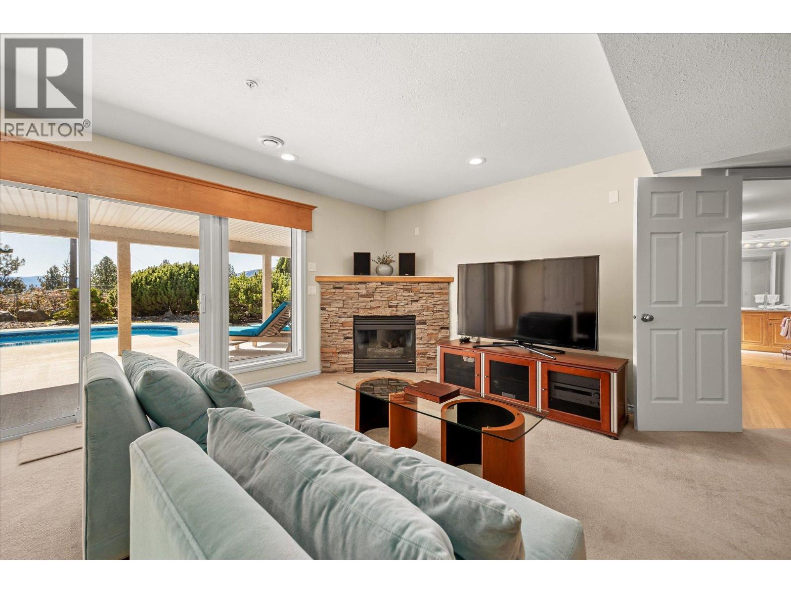 6157 Gillam Crescent, Peachland