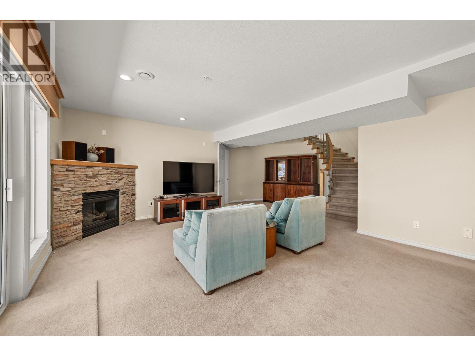 6157 Gillam Crescent, Peachland