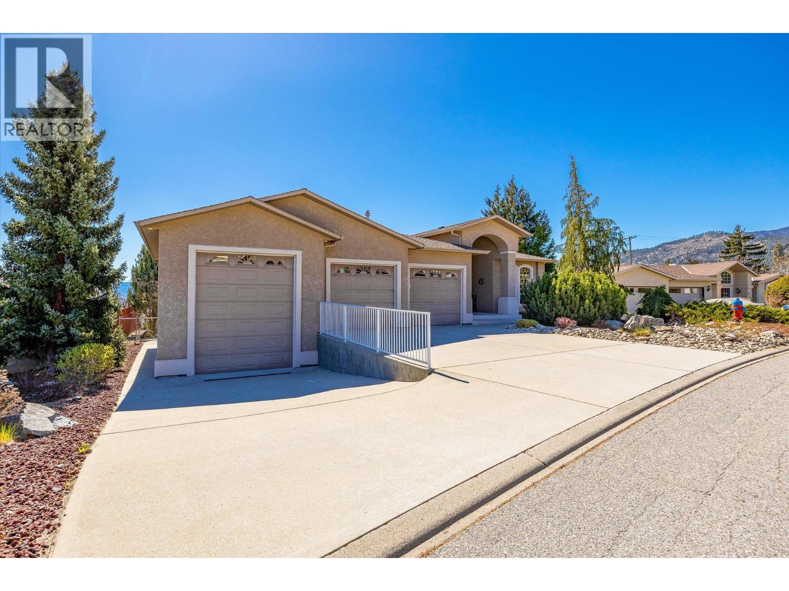 6157 Gillam Crescent, Peachland