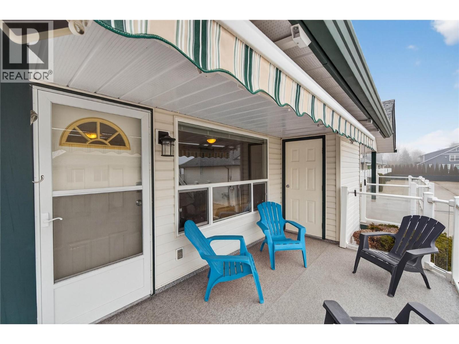 15 505 Poage Avenue, Sicamous