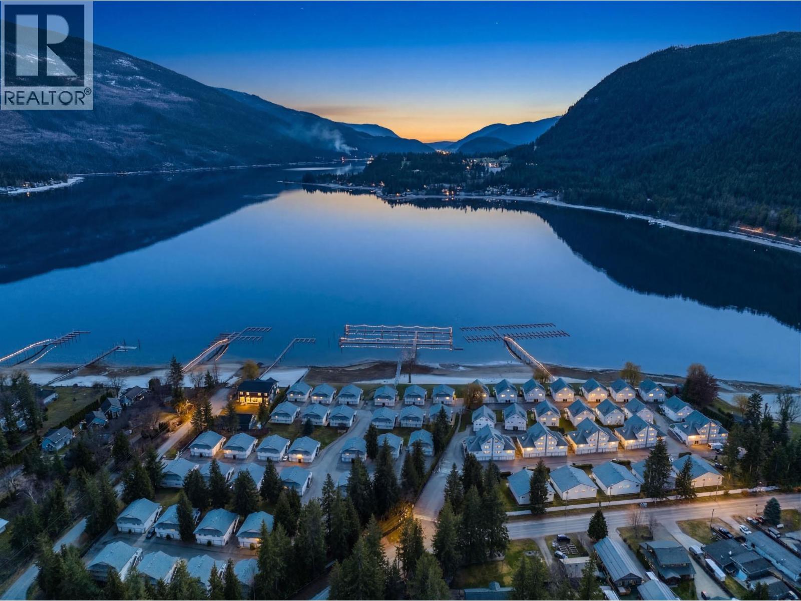 15 505 Poage Avenue, Sicamous