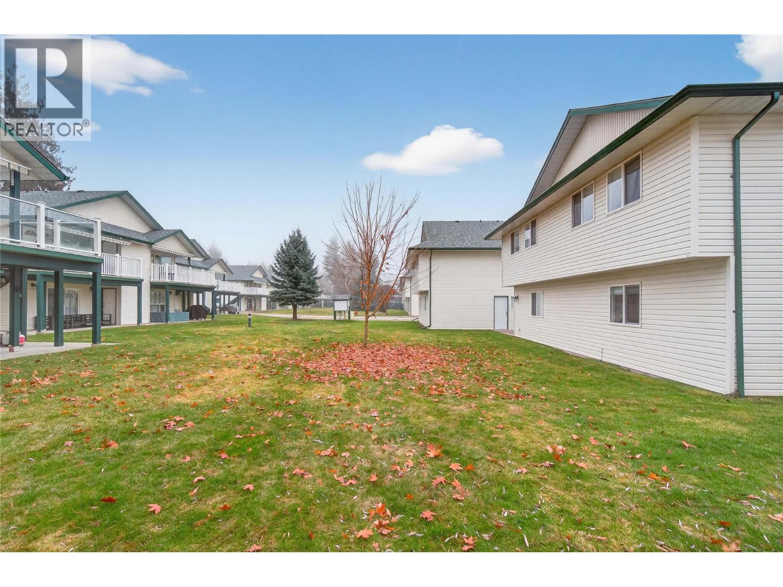 15 505 Poage Avenue, Sicamous