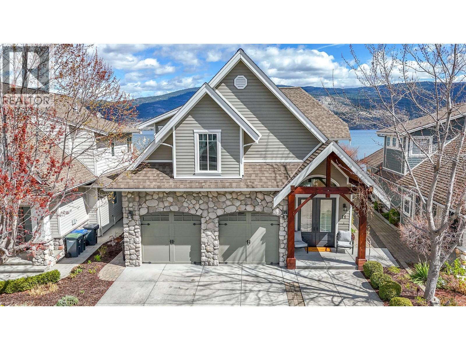 15419 Lakeshore Drive N Unit# 11, Summerland