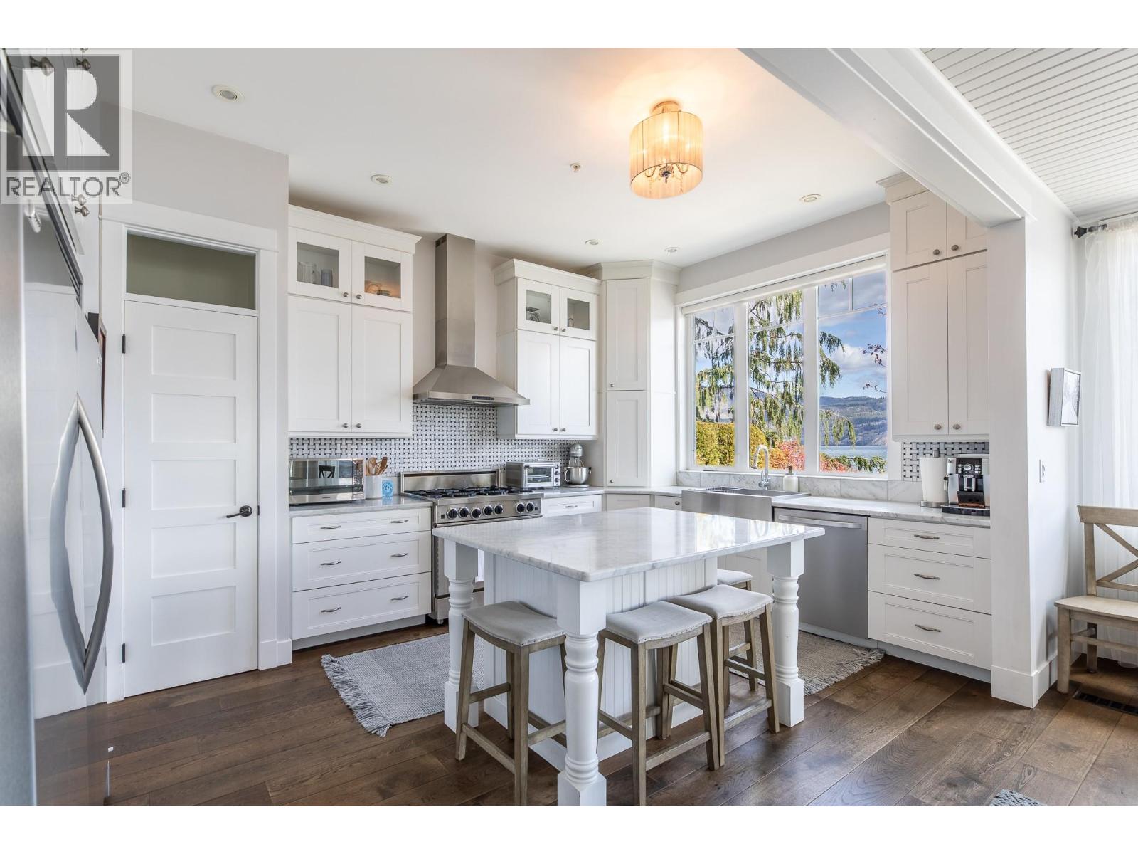 15419 Lakeshore Drive N Unit# 11, Summerland