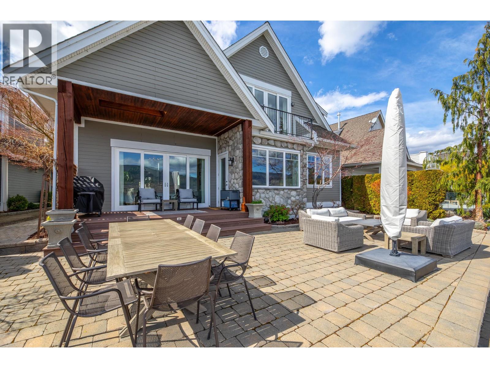 15419 Lakeshore Drive N Unit# 11, Summerland