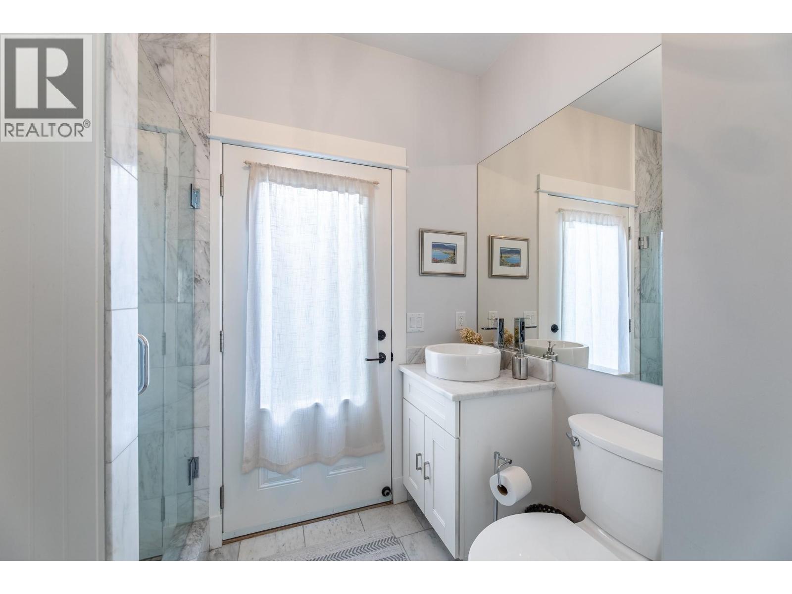 15419 Lakeshore Drive N Unit# 11, Summerland