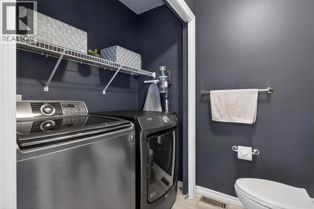 Single Family House for Sale in  Royal Crest View NW Royal Oak Calgary 