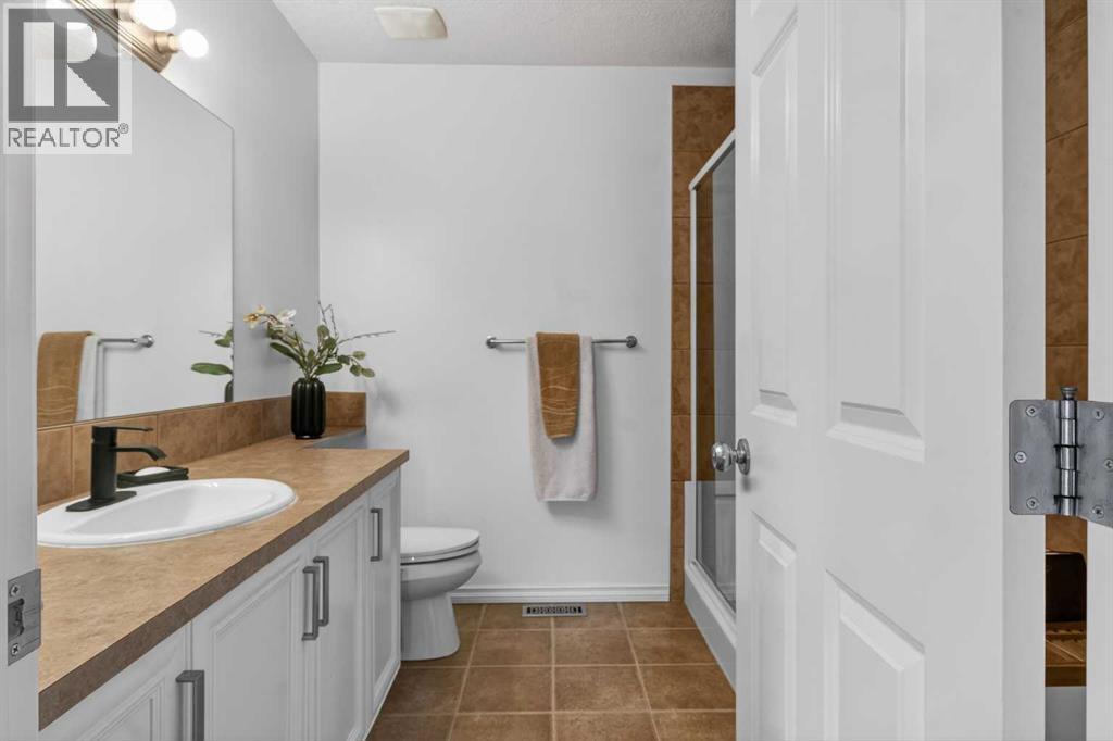 Single Family House for Sale in  Royal Crest View NW Royal Oak Calgary 