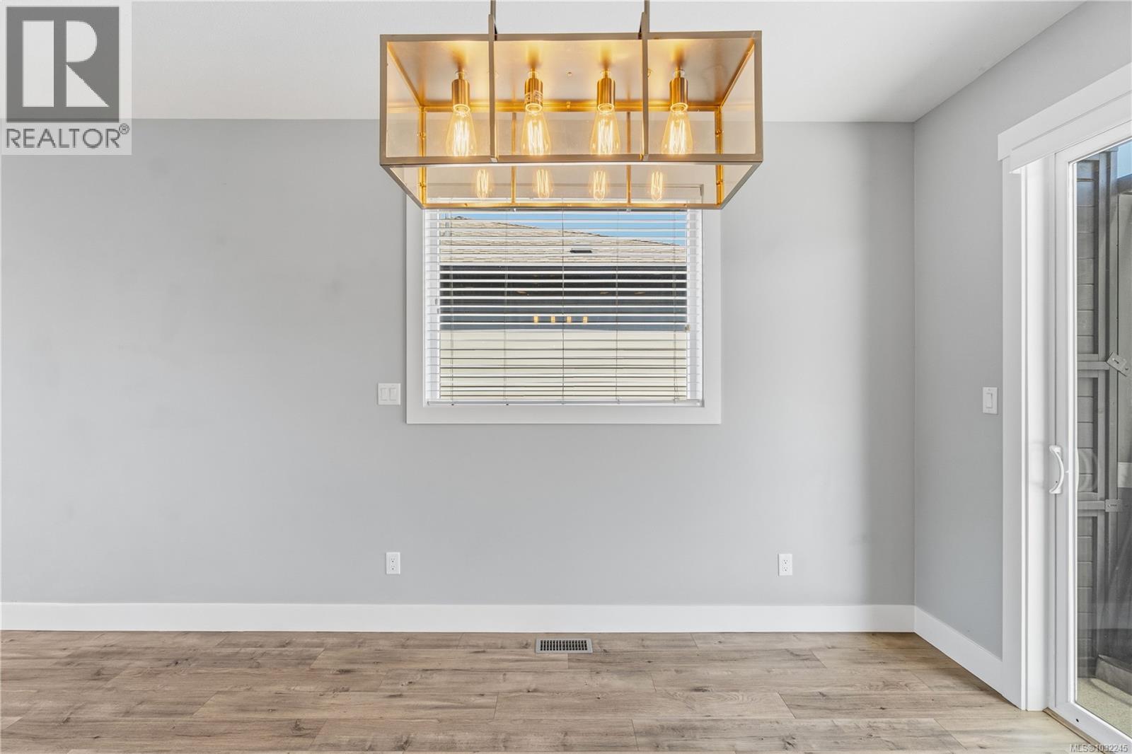 994 DOUGLAS AVE - 19