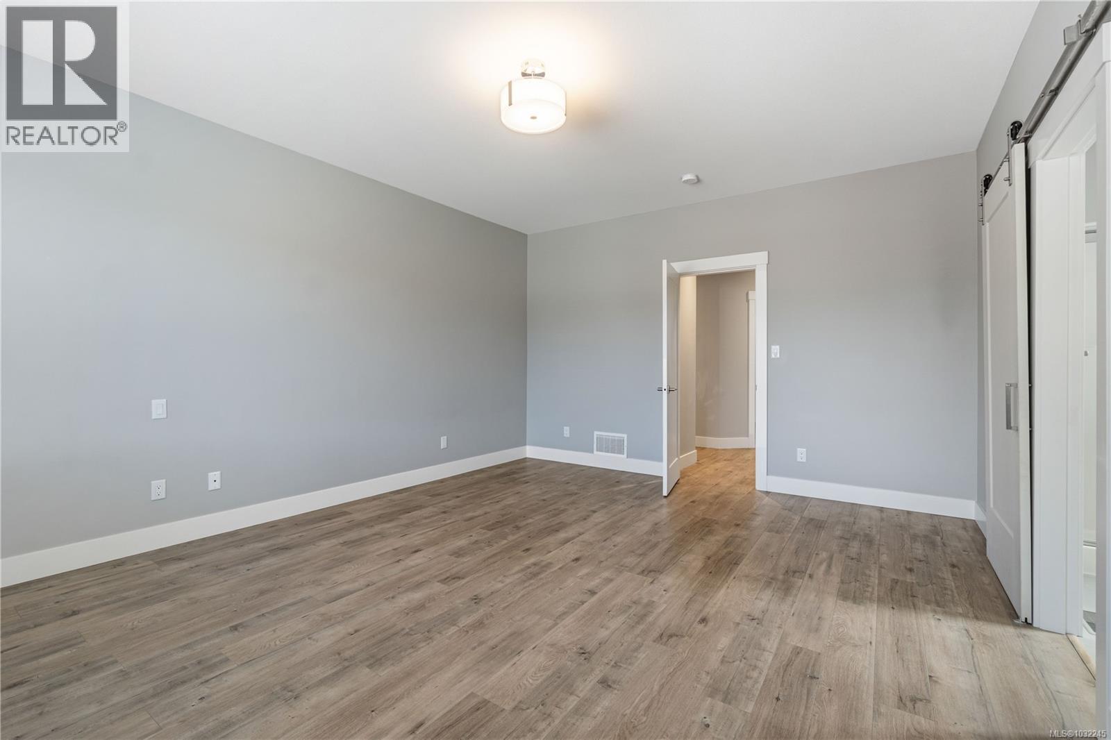 994 DOUGLAS AVE - 38