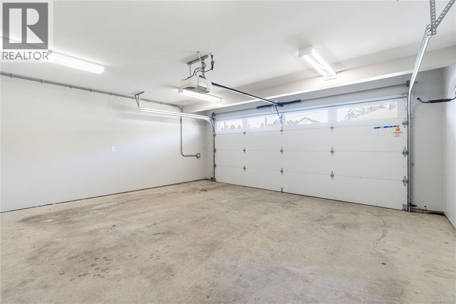 994 DOUGLAS AVE - 48