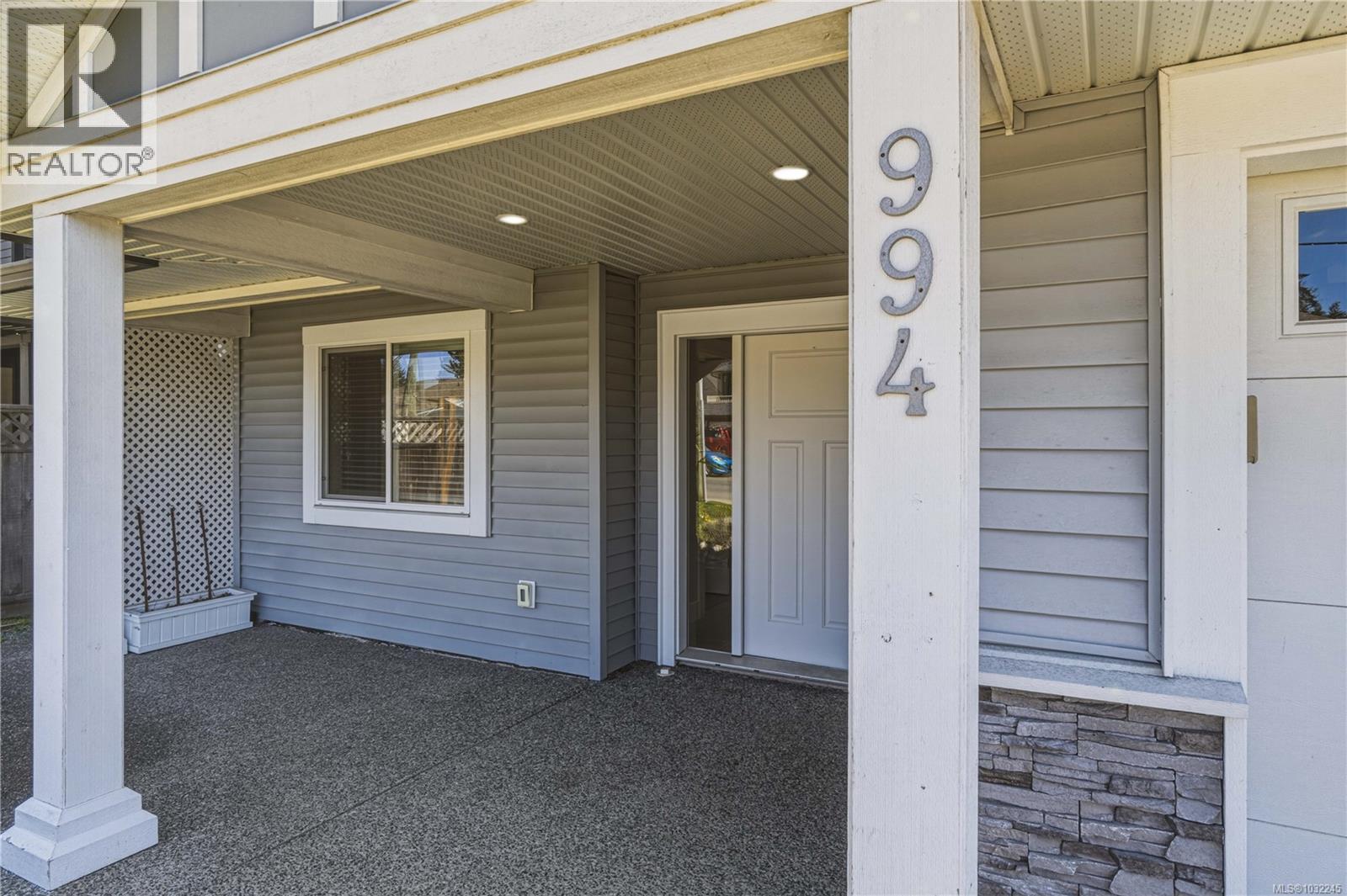 994 DOUGLAS AVE - 63