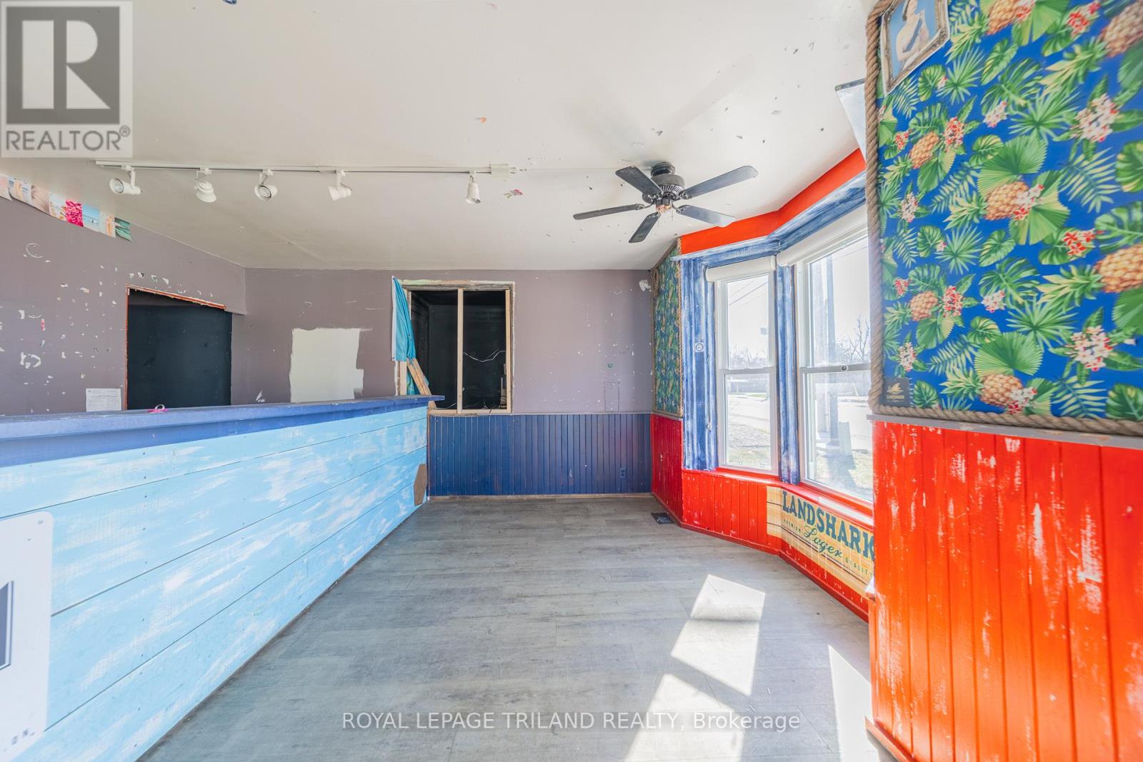 26 ONTARIO STREET S Property Photo