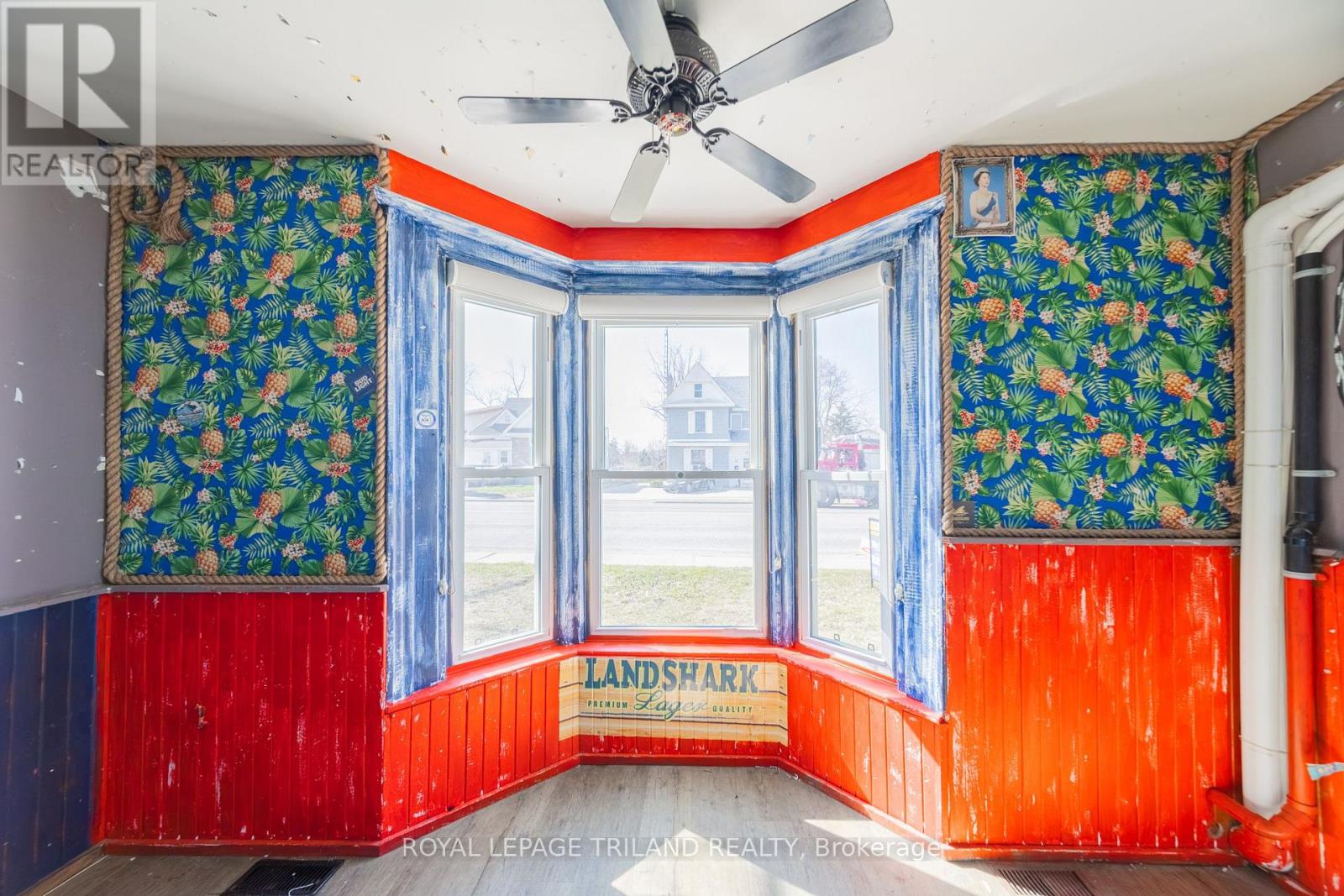 26 ONTARIO STREET S Property Photo