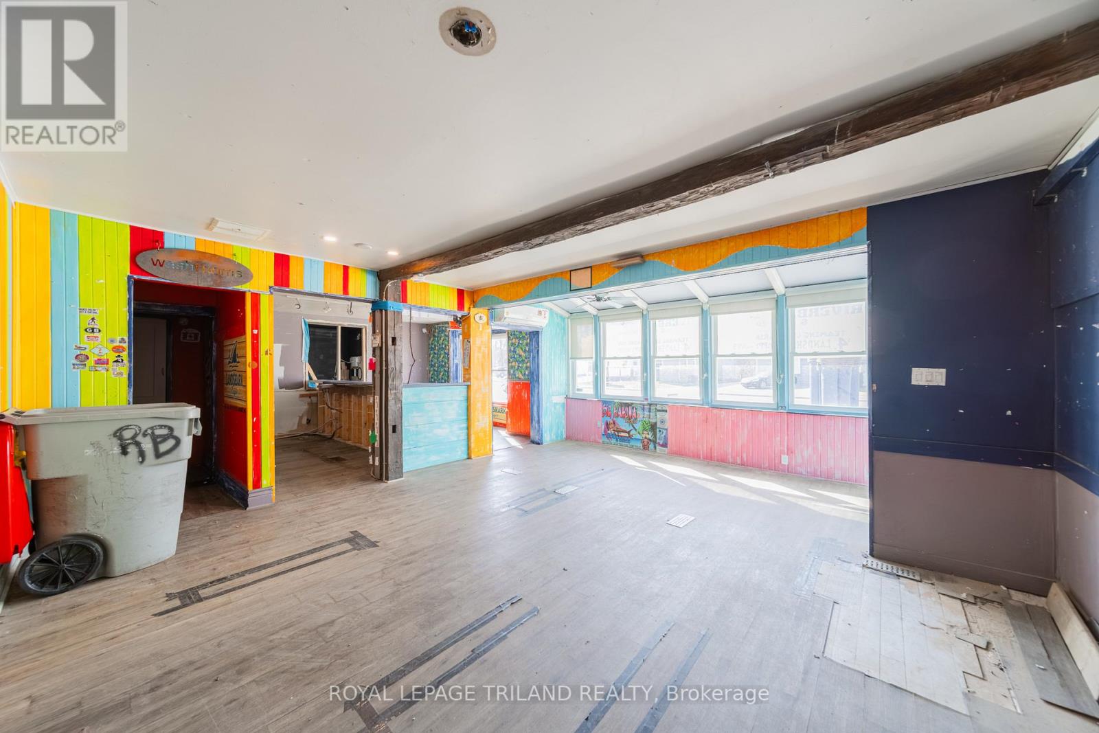 26 ONTARIO STREET S Property Photo