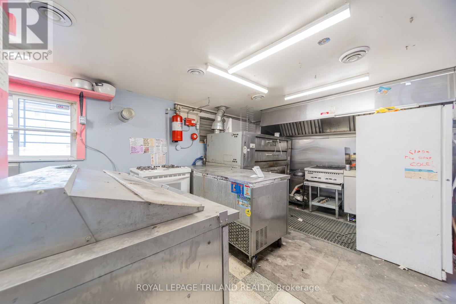 26 ONTARIO STREET S Property Photo