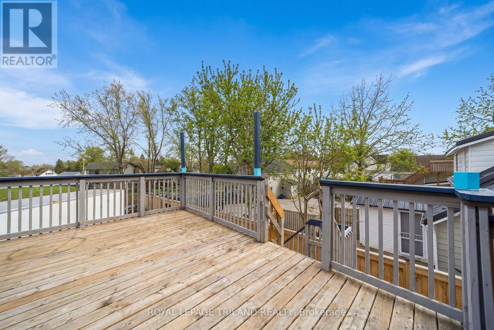 26 ONTARIO STREET S Property Photo