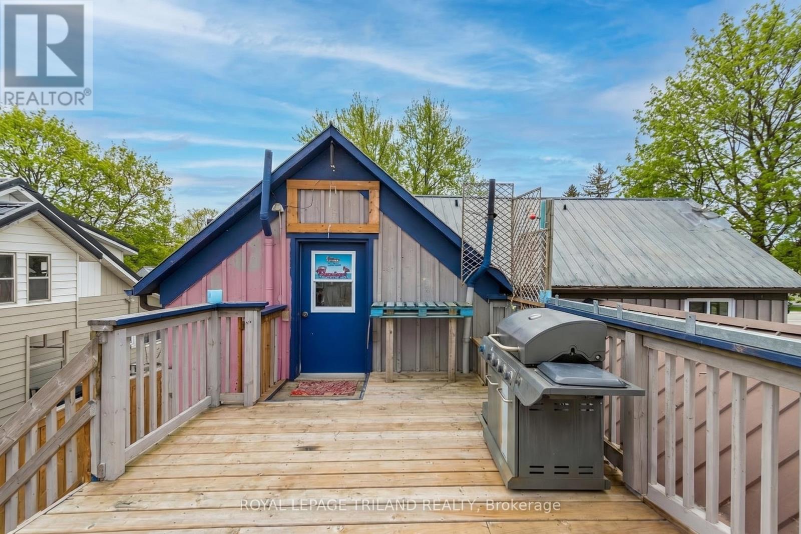 26 ONTARIO STREET S Property Photo