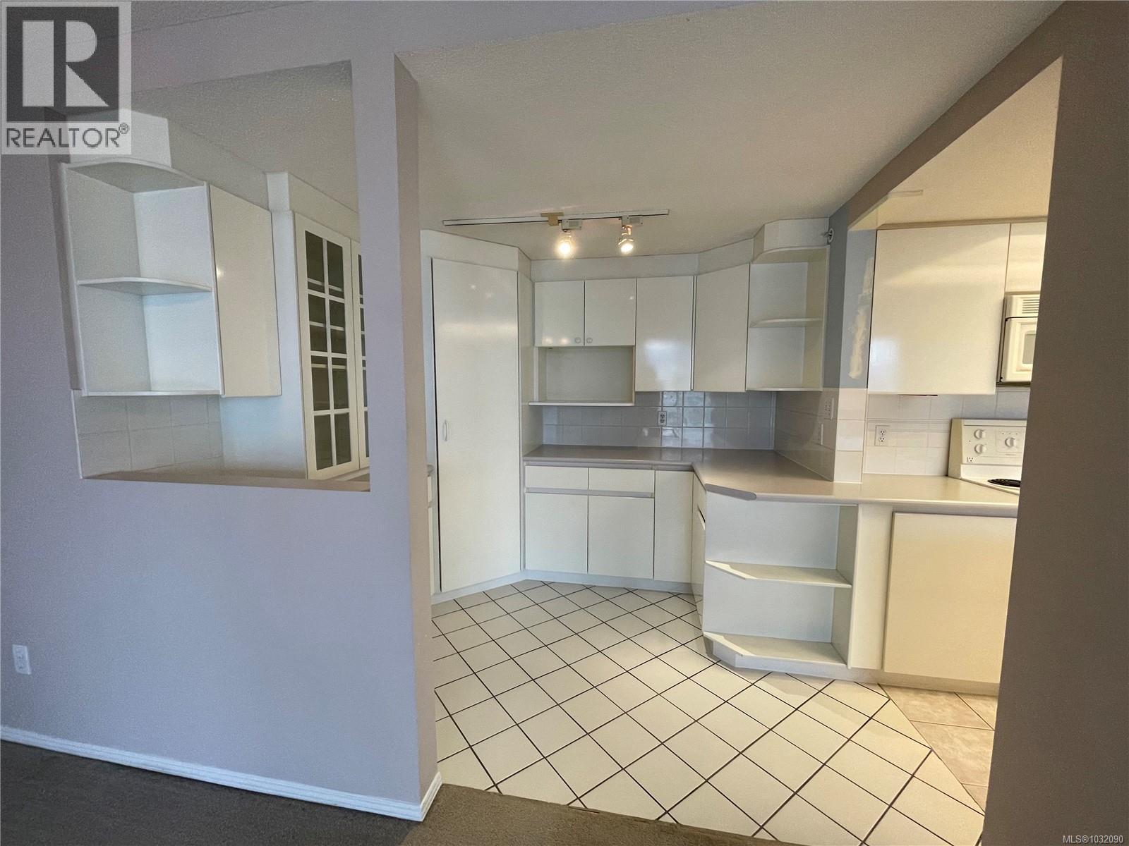 #1603 154 PROMENADE DR - 23