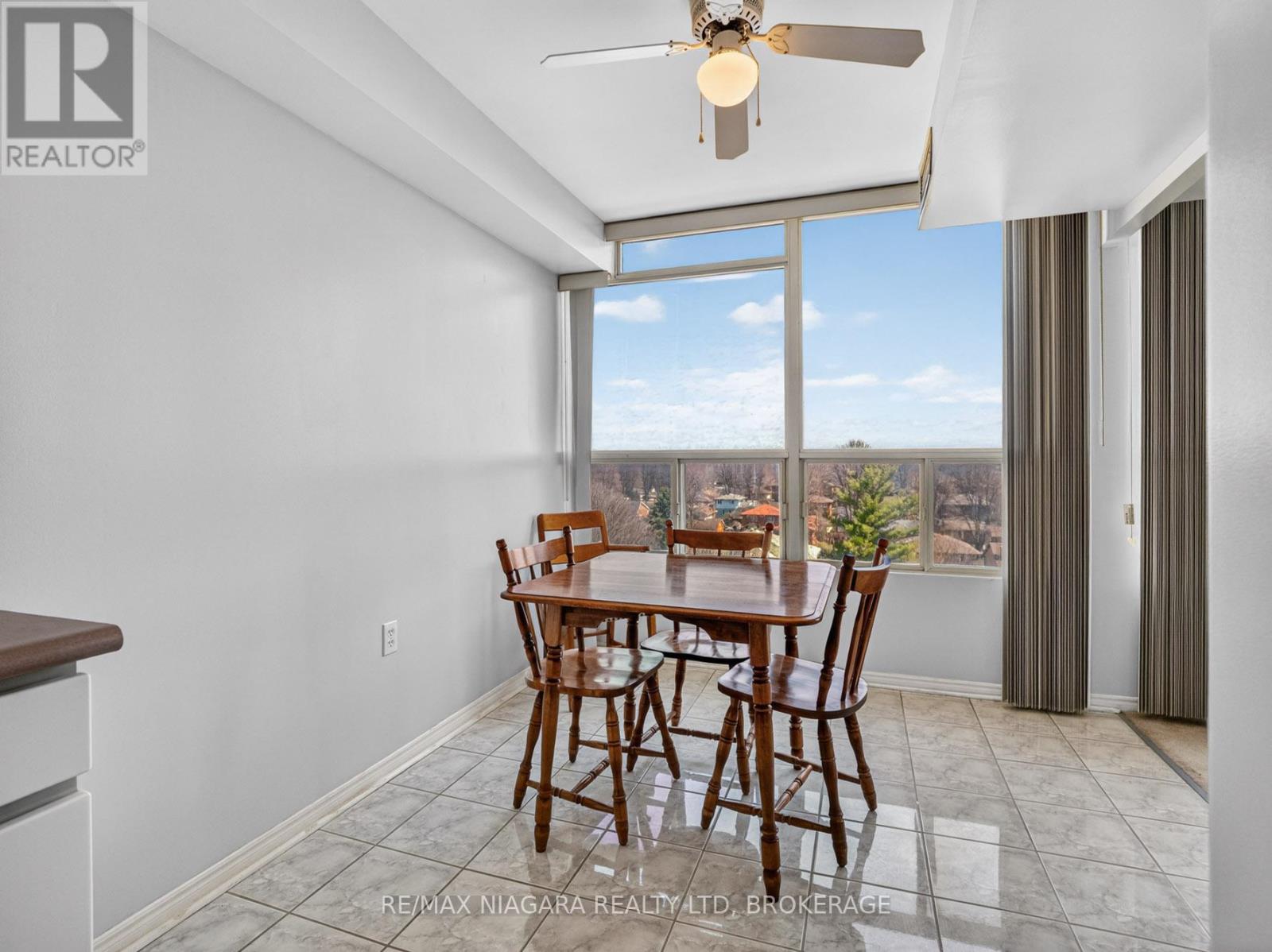 #701 5100 DORCHESTER ROAD - 15