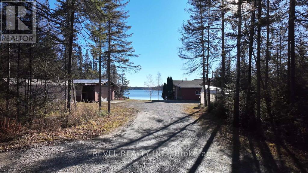 614 SHUNSBY ROAD — photo 46