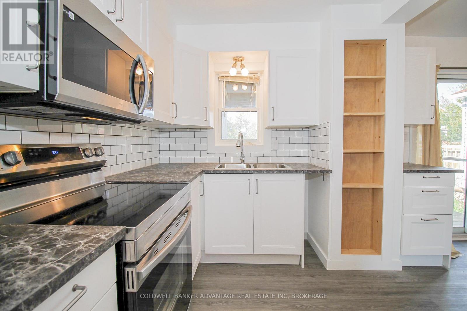 215 BURGAR STREET - 11