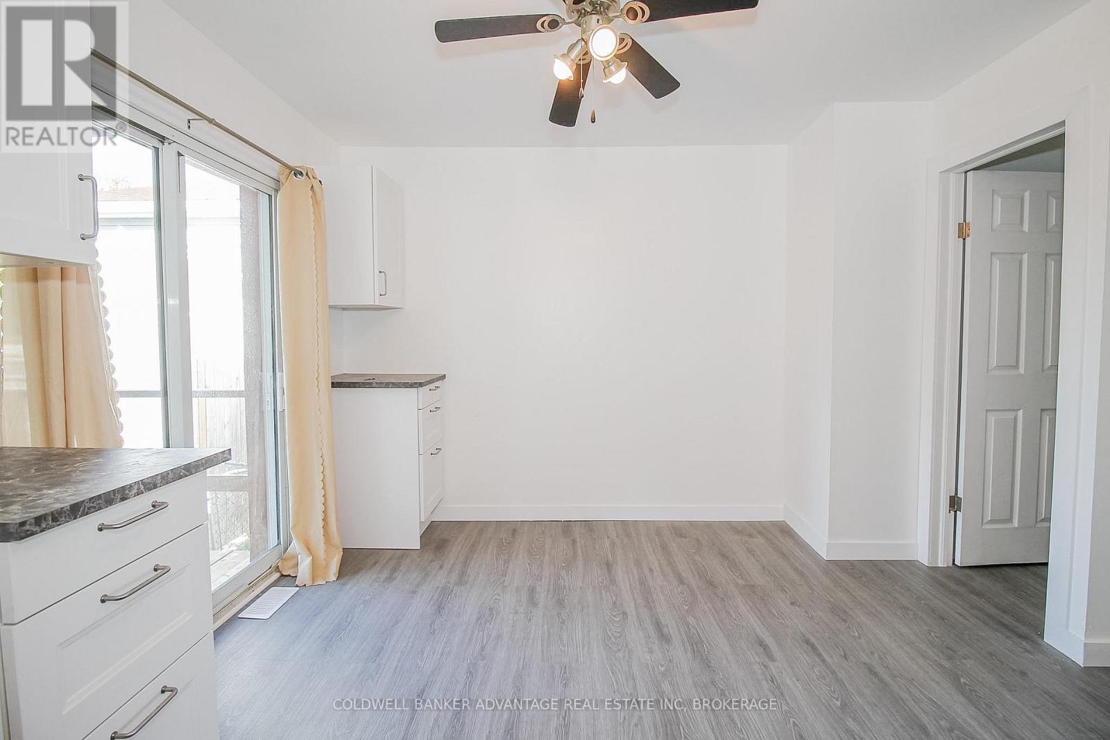 215 BURGAR STREET - 12