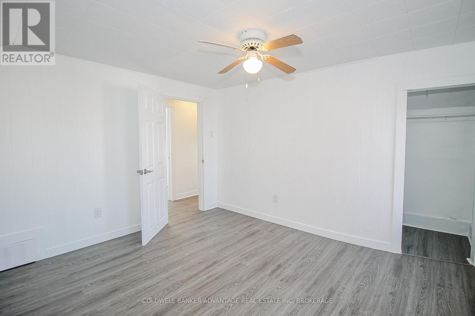 215 BURGAR STREET - 14