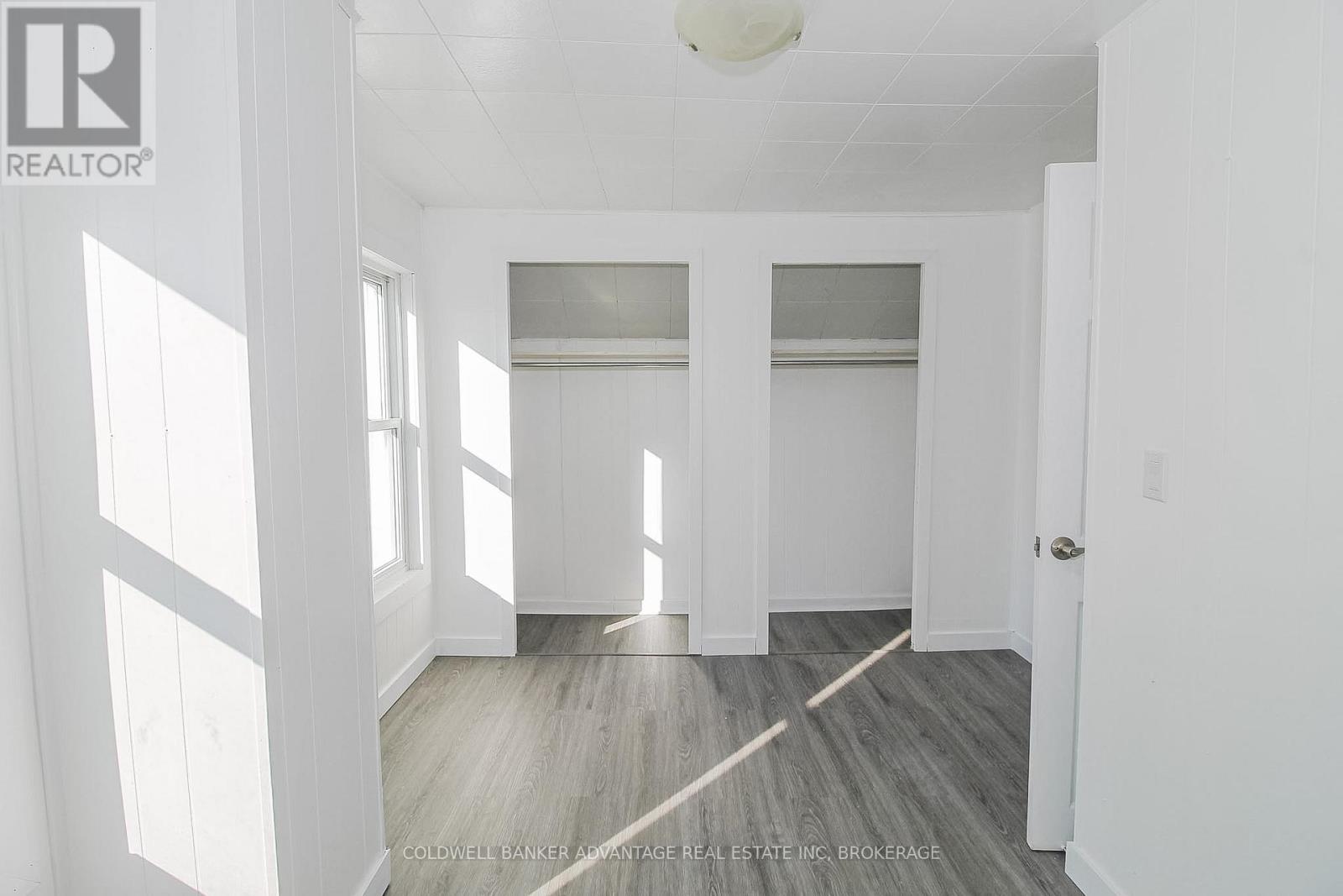 215 BURGAR STREET - 18