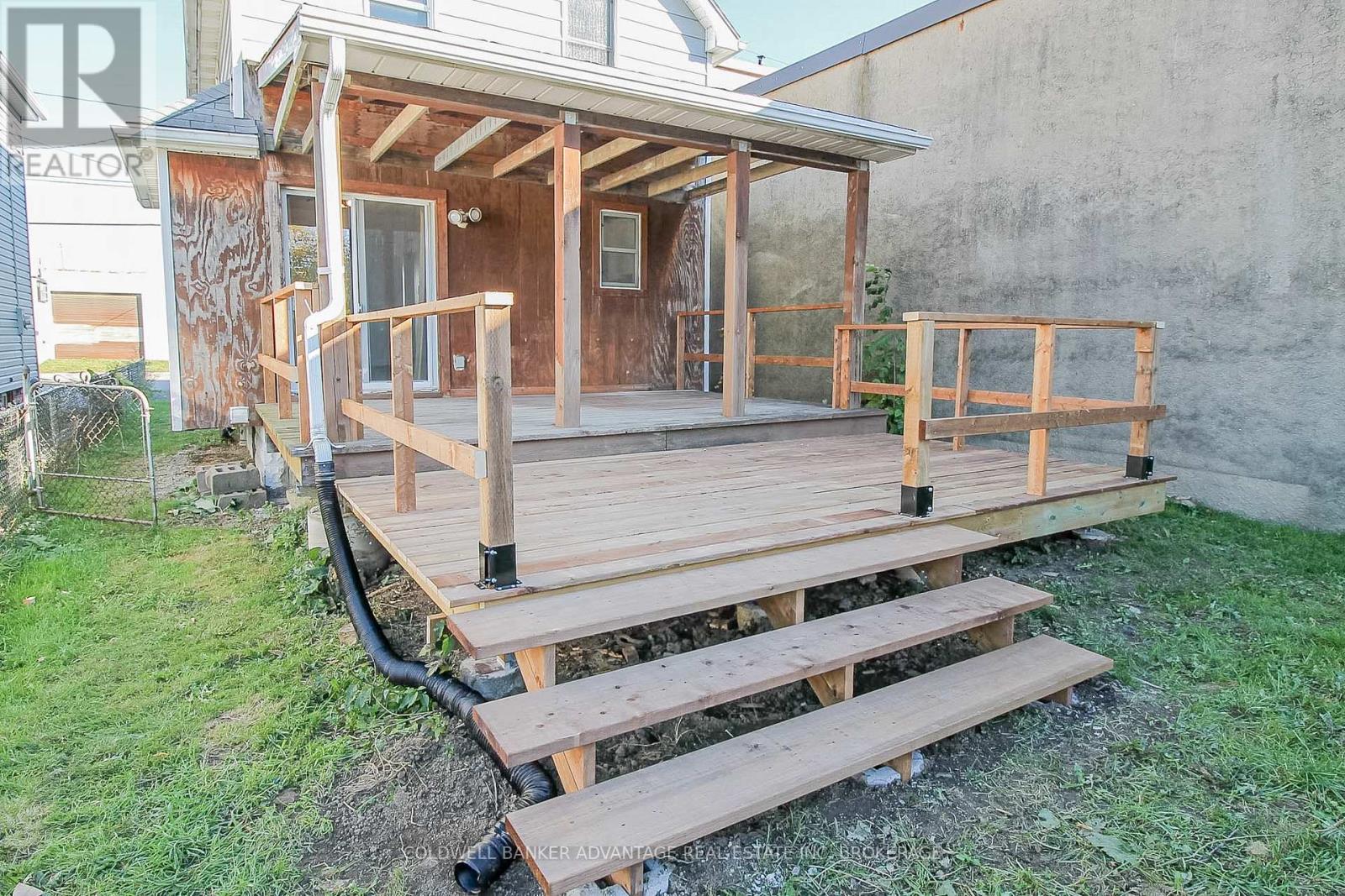 215 BURGAR STREET - 23