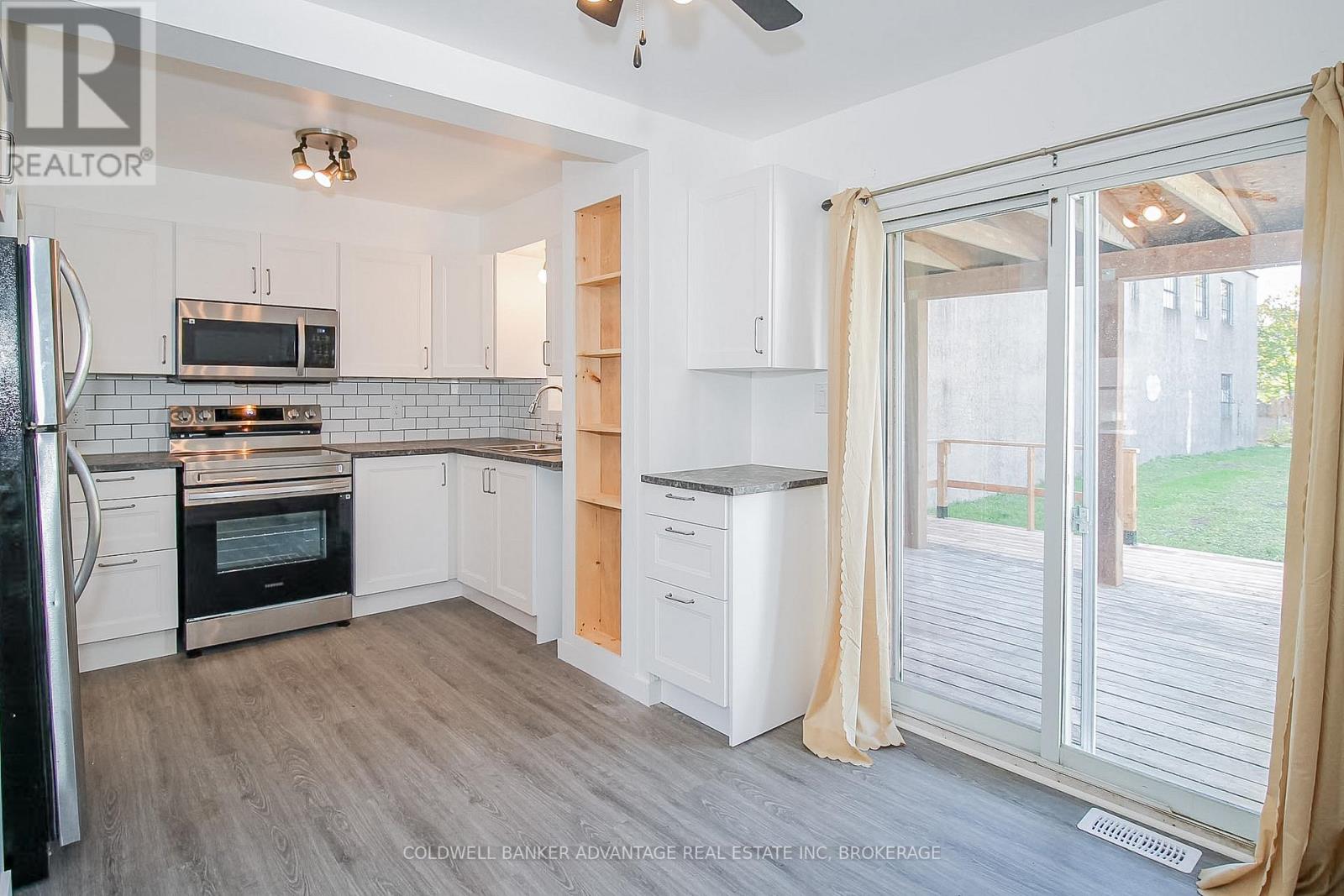 215 BURGAR STREET - 8