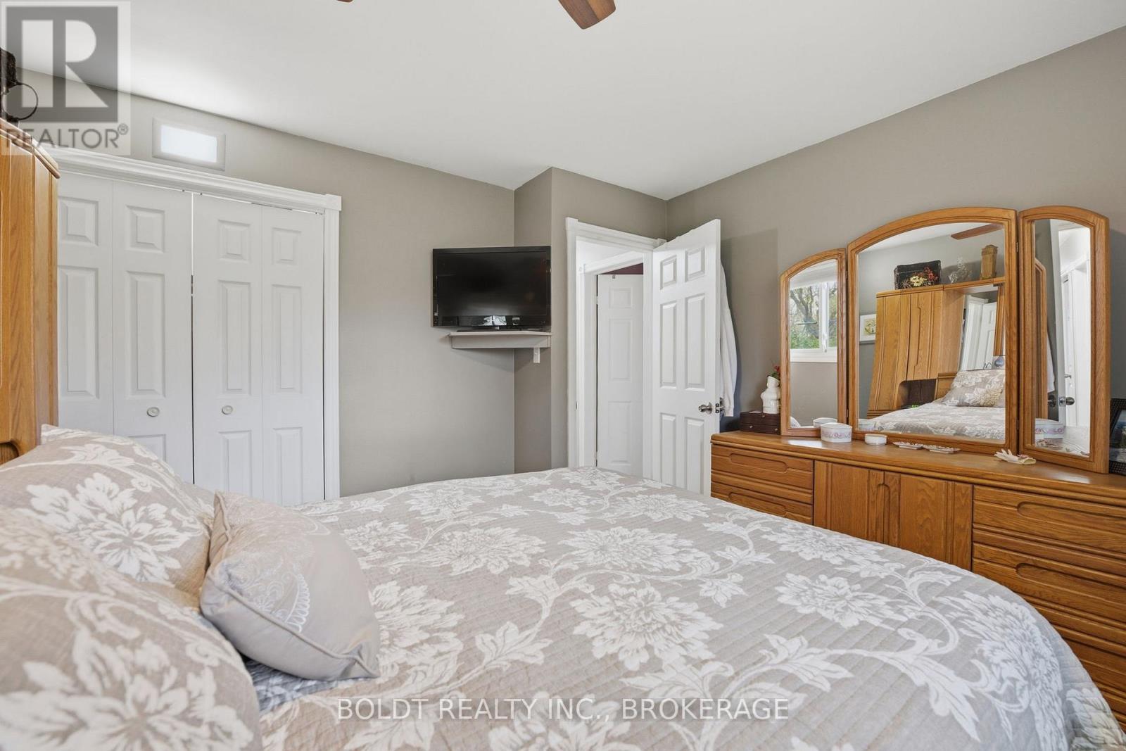 95 PRINCE CHARLES DRIVE - 24