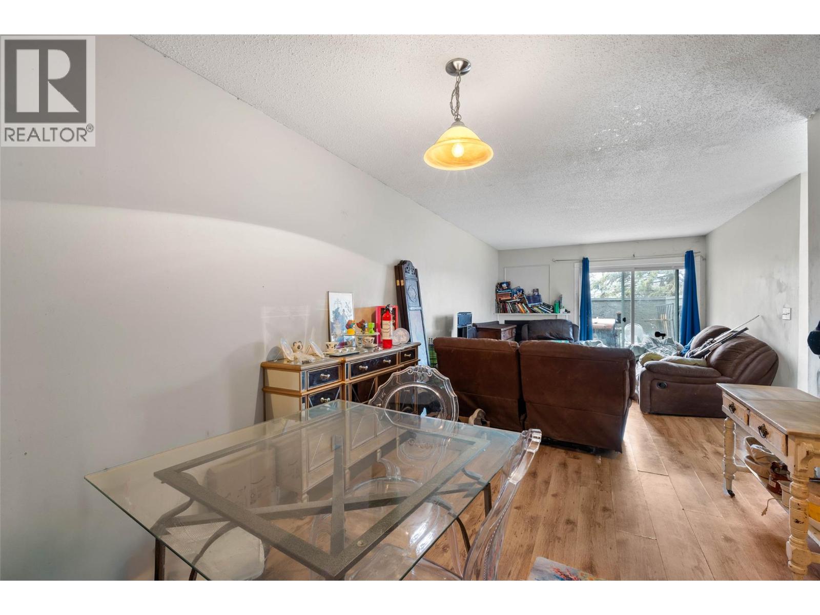 #9 1221 HUGH ALLAN DRIVE - 10