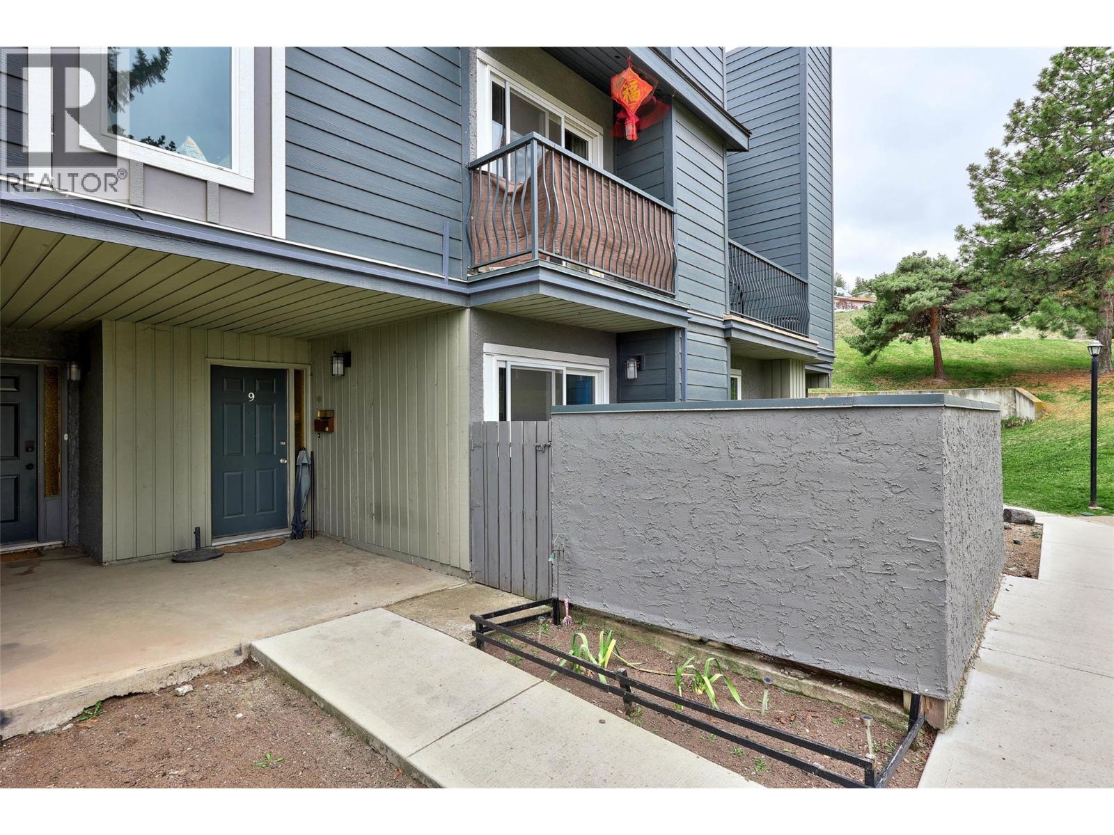 #9 1221 HUGH ALLAN DRIVE - Image 3