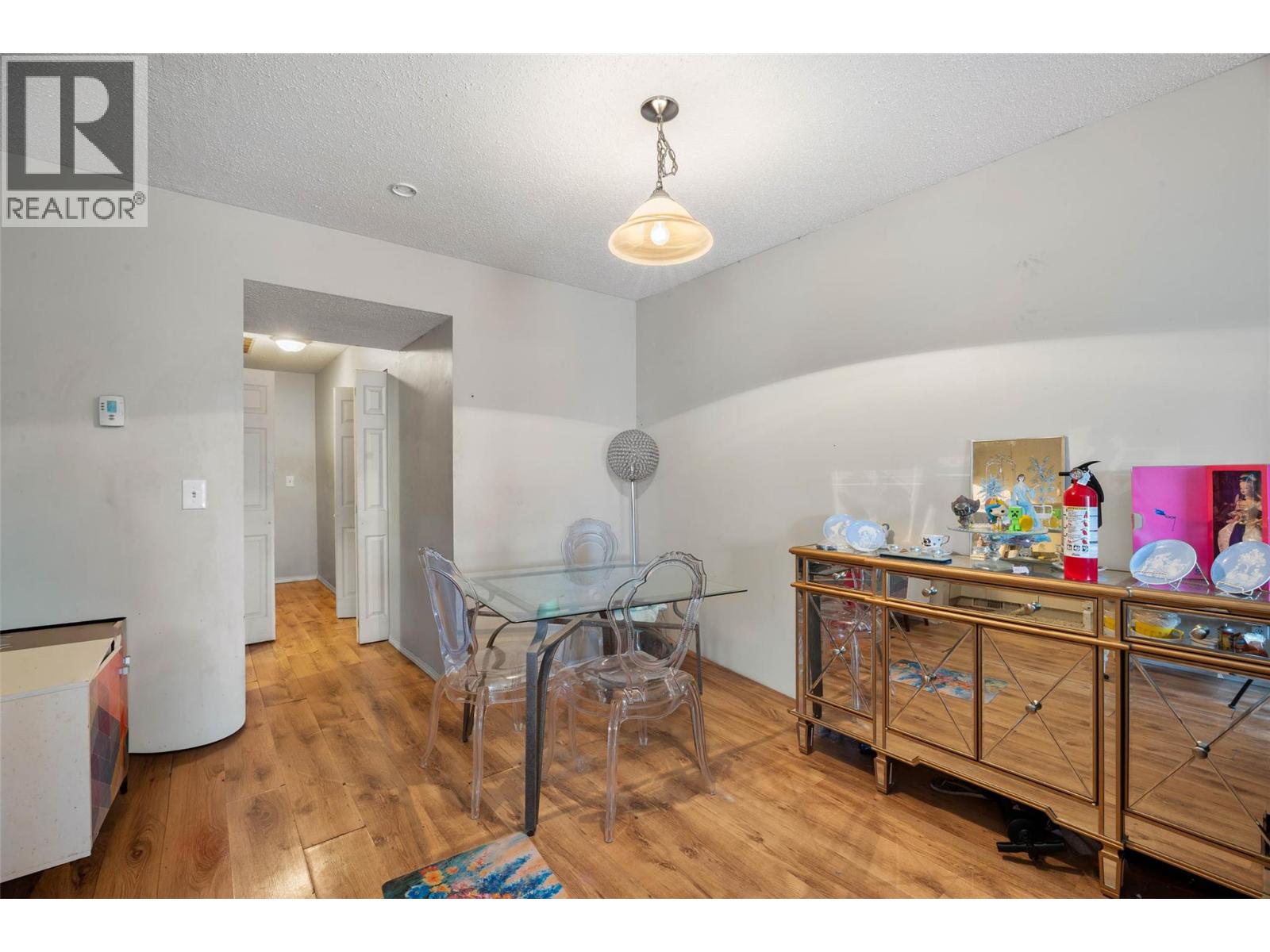 #9 1221 HUGH ALLAN DRIVE - 9