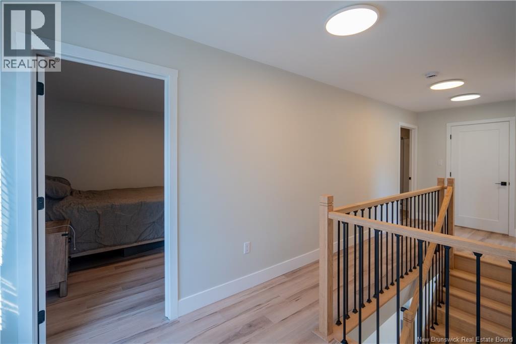 8 Dufferin Road — photo 31