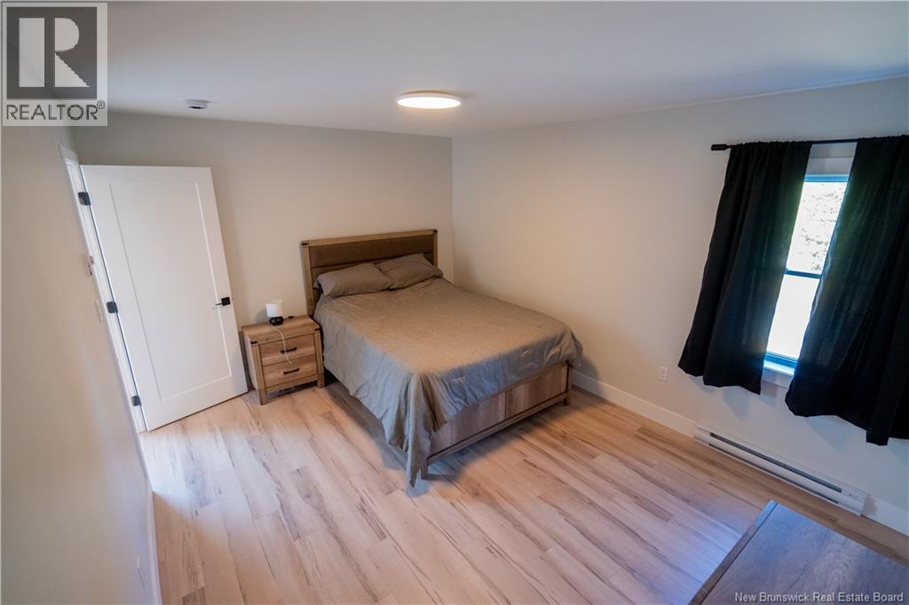 8 Dufferin Road — photo 33