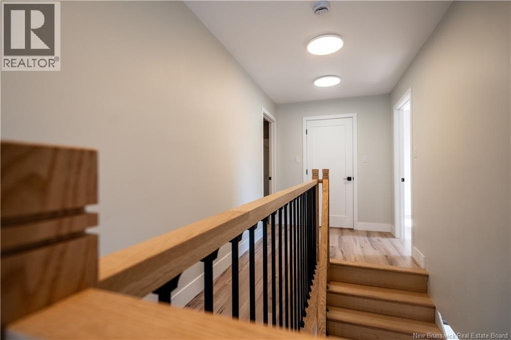 8 Dufferin Road — photo 36