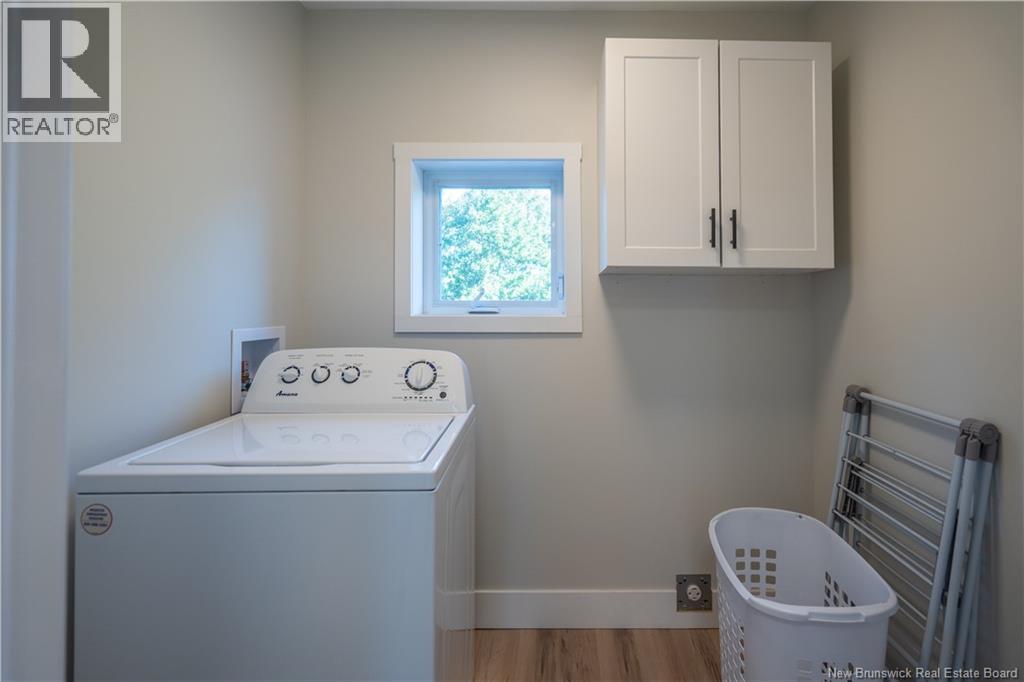 8 Dufferin Road — photo 37