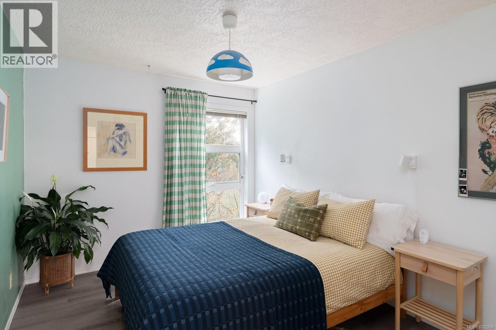 304 853 North Park Street, Victoria