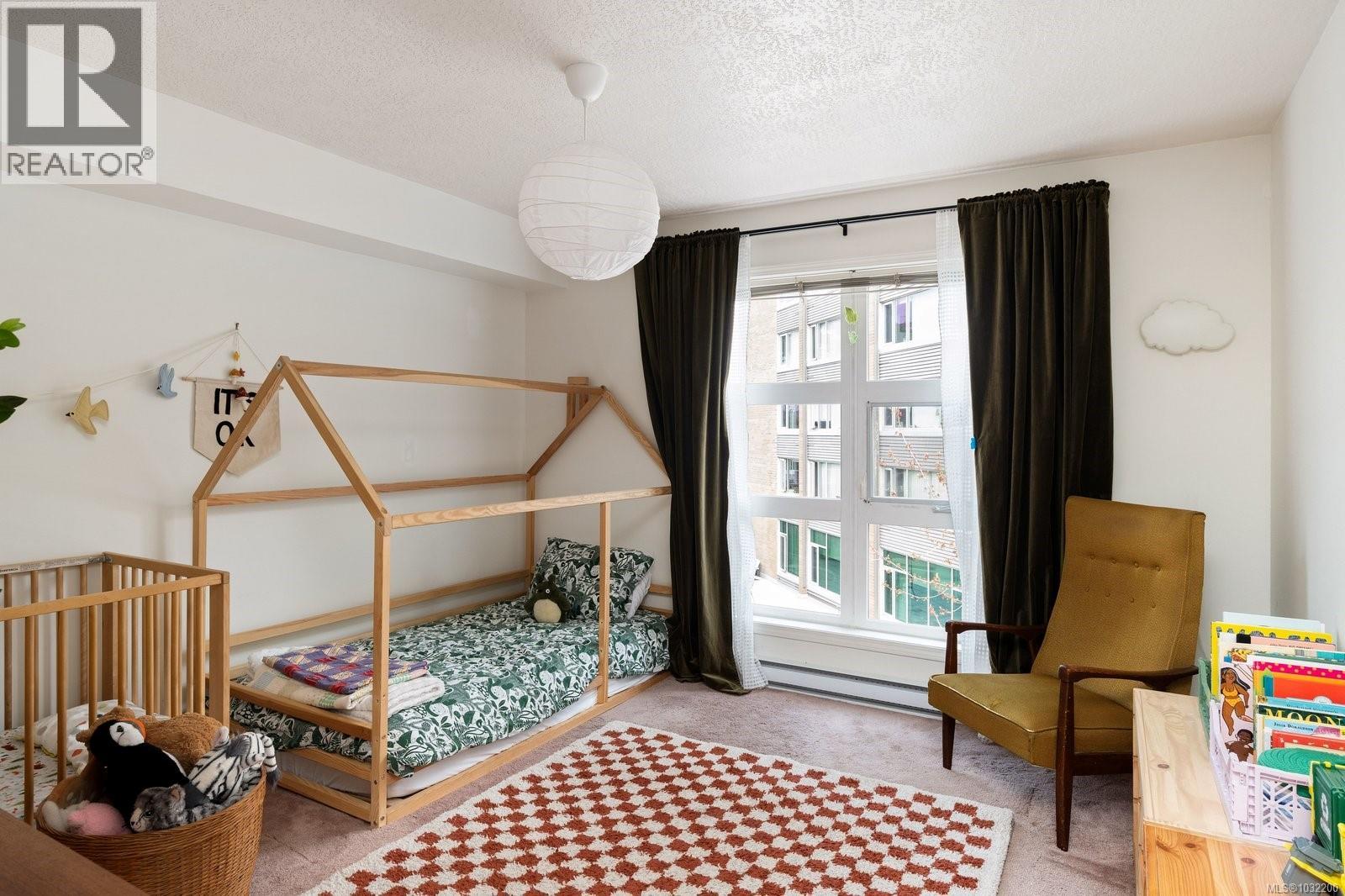 304 853 North Park Street, Victoria