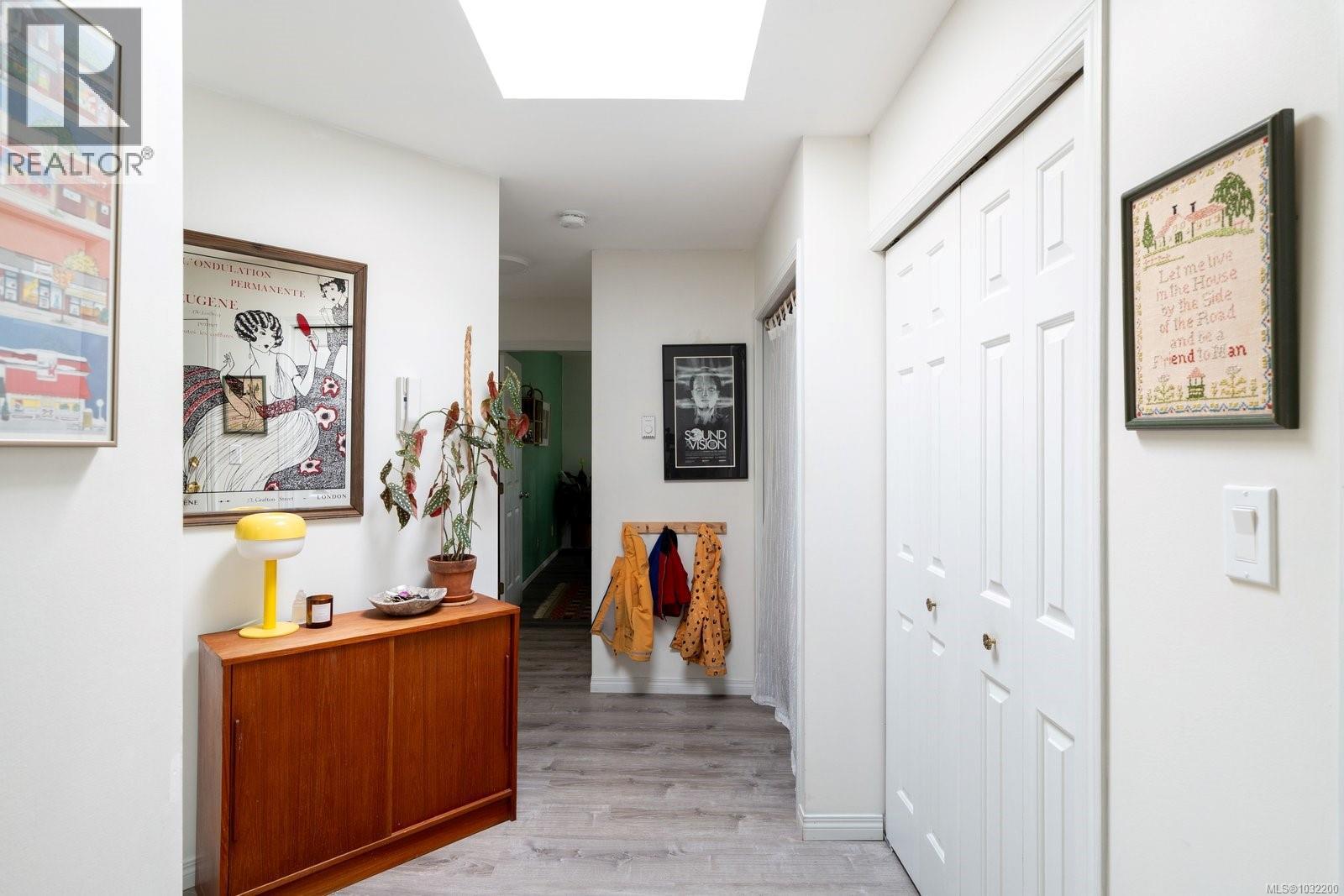 304 853 North Park Street, Victoria