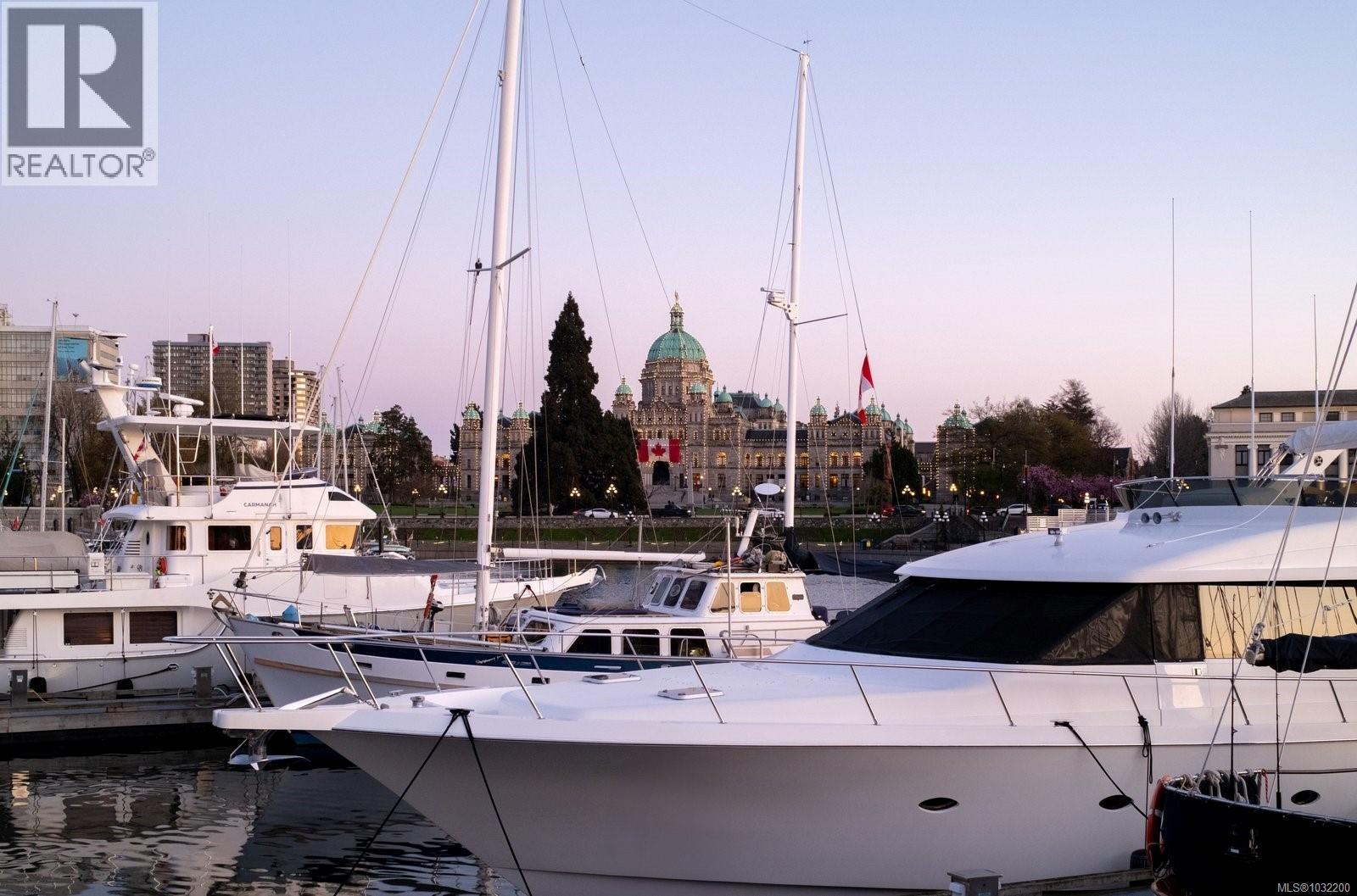 304 853 North Park Street, Victoria