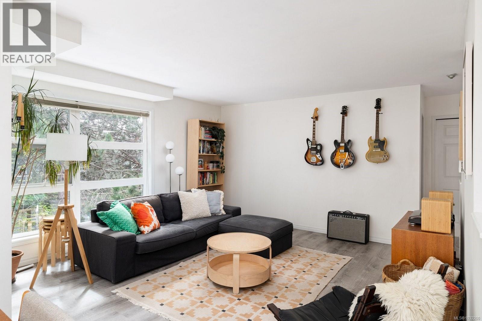 304 853 North Park Street, Victoria