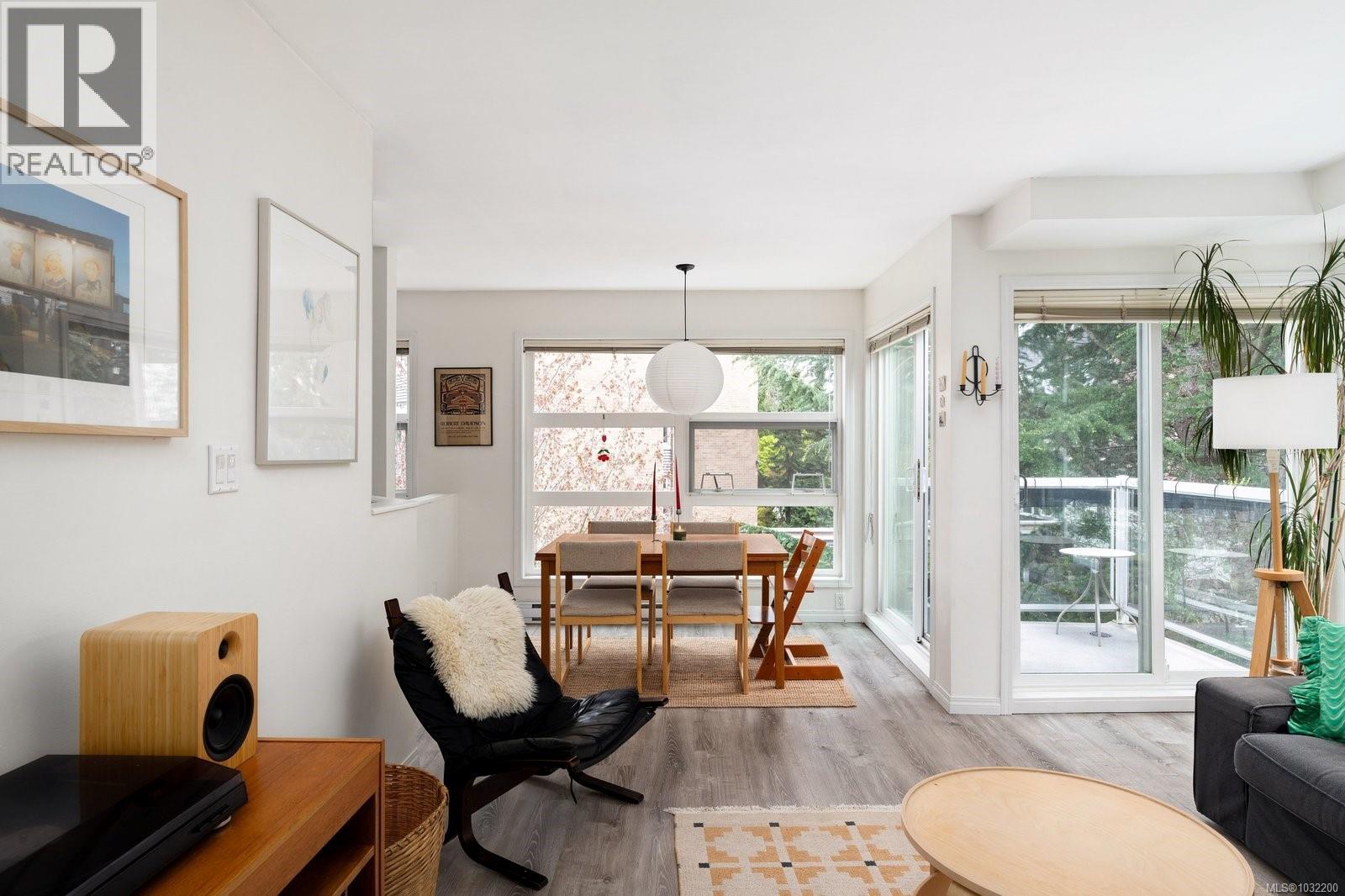 304 853 North Park Street, Victoria