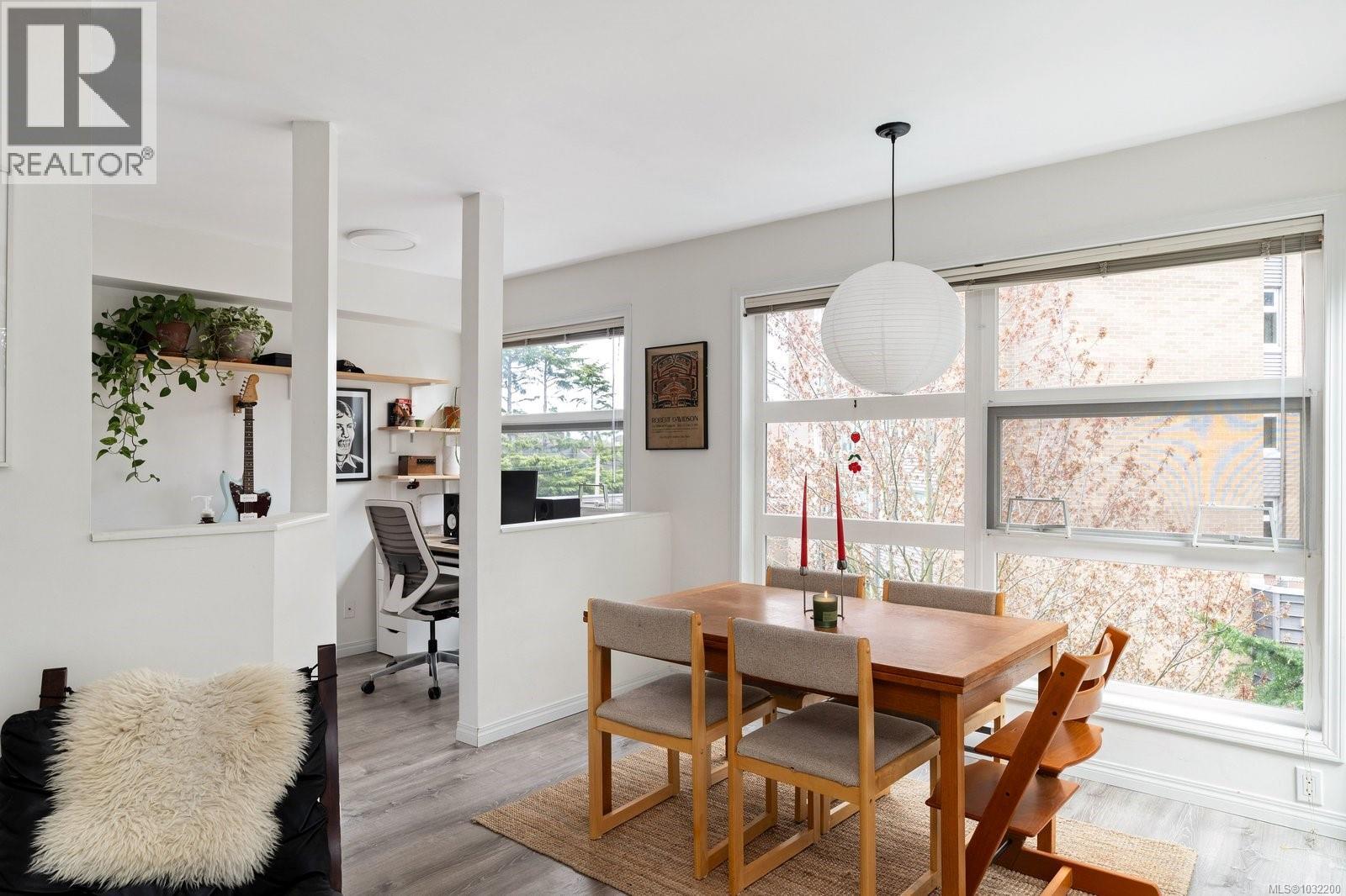 304 853 North Park Street, Victoria