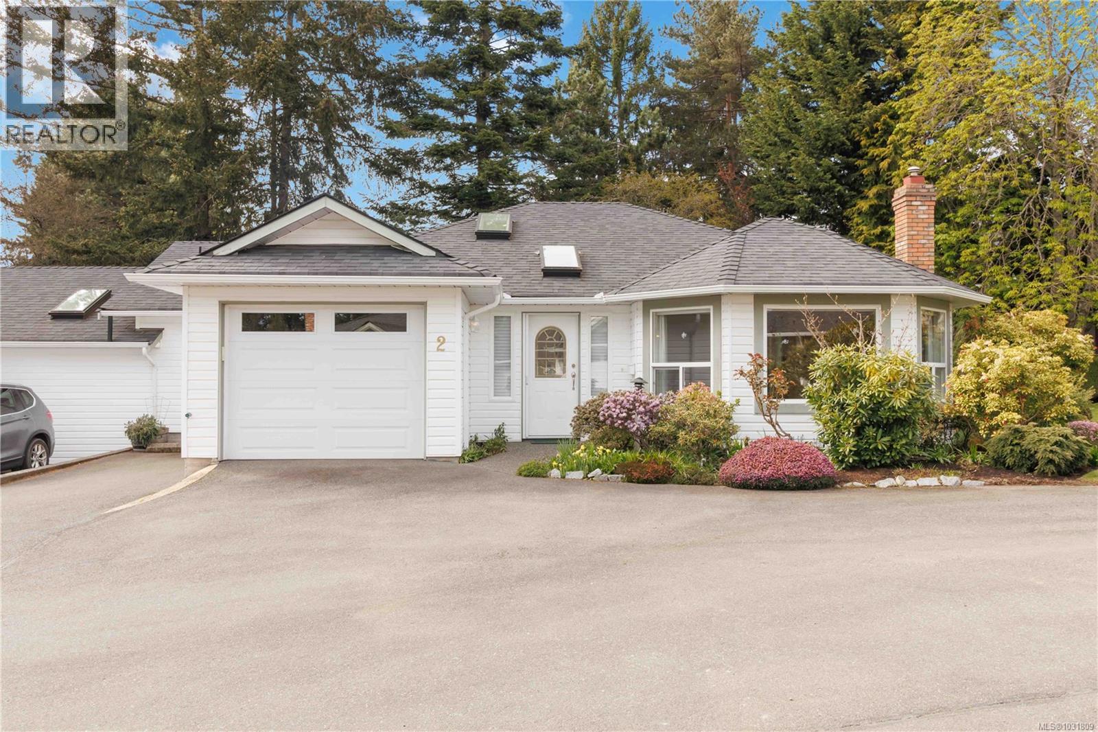 2 1968 Cultra Avenue, Central Saanich
