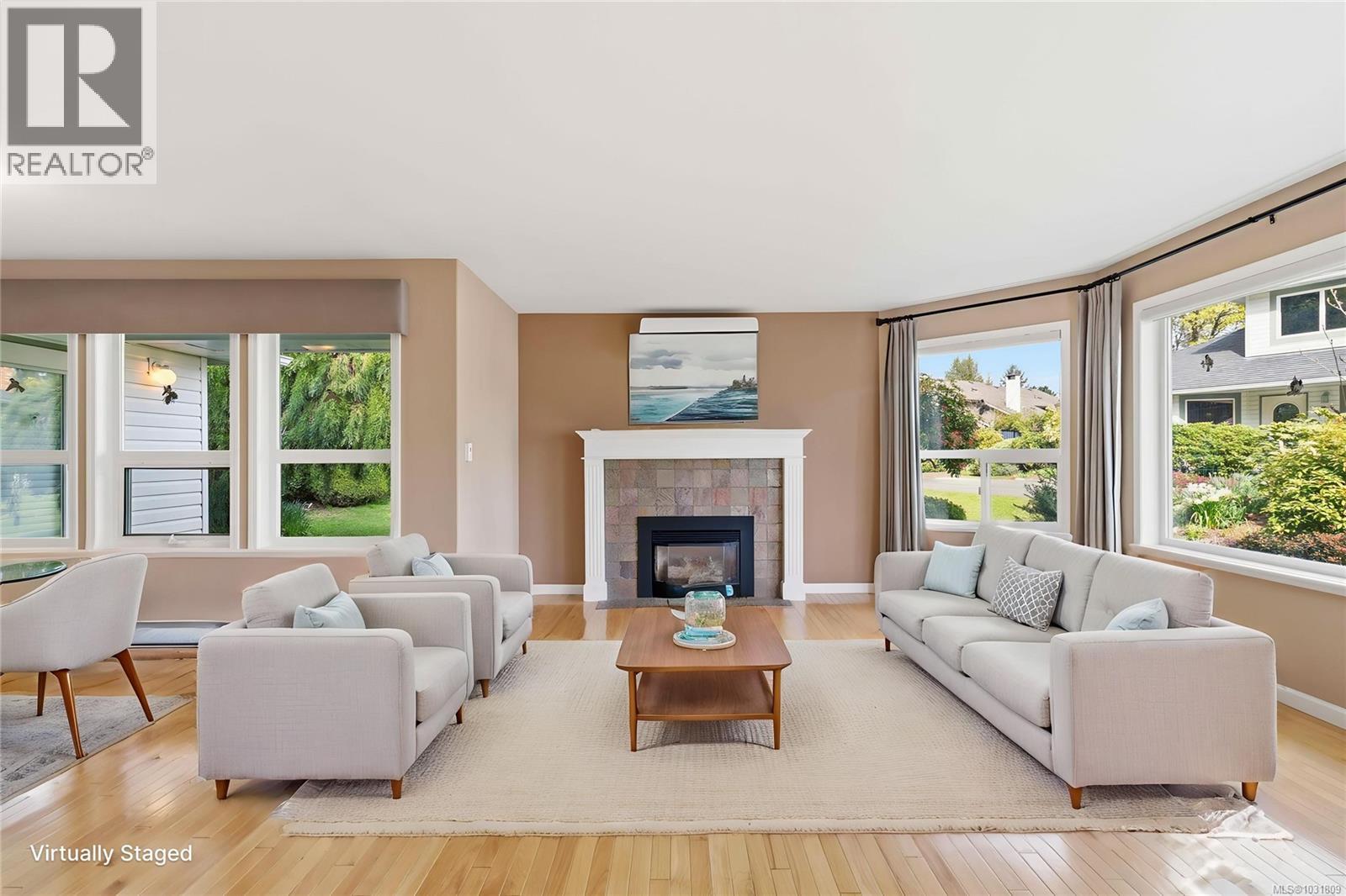 2 1968 Cultra Avenue, Central Saanich