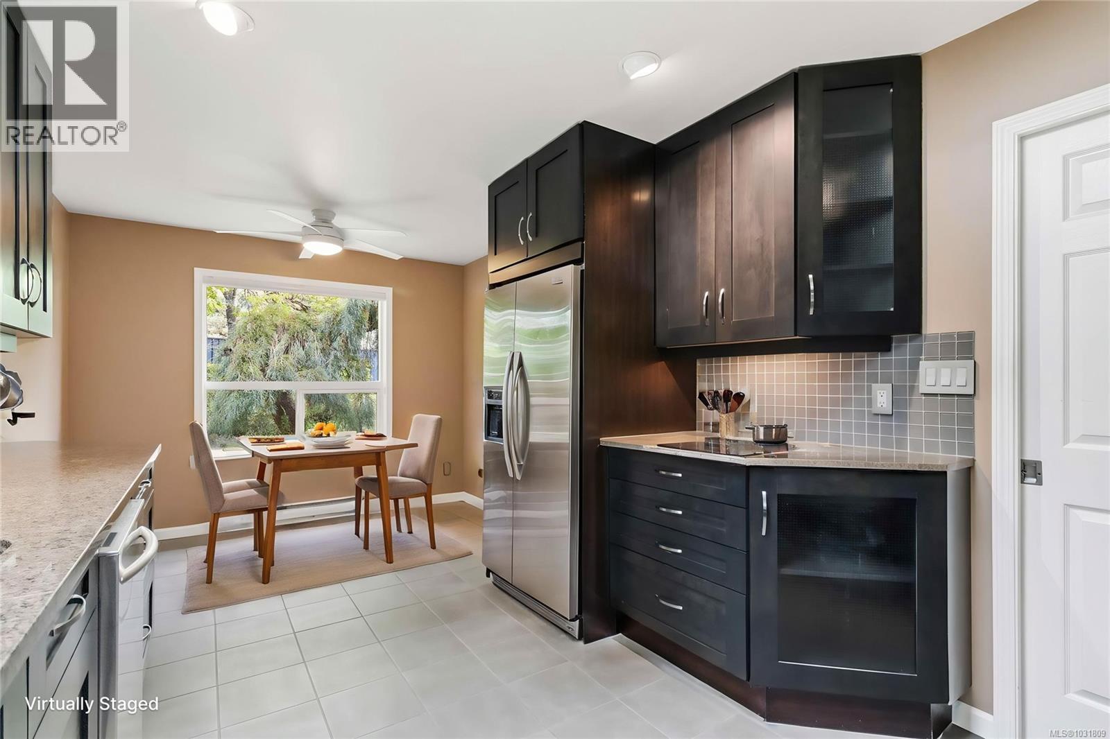 2 1968 Cultra Avenue, Central Saanich