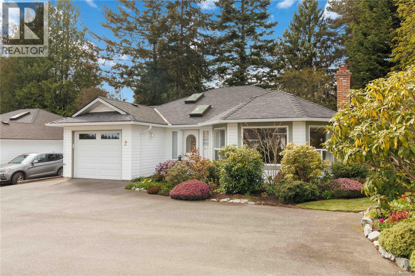 2 1968 Cultra Avenue, Central Saanich